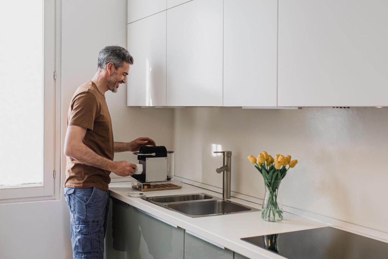 סאלו Luxury Lake View Apartments מראה חיצוני תמונה