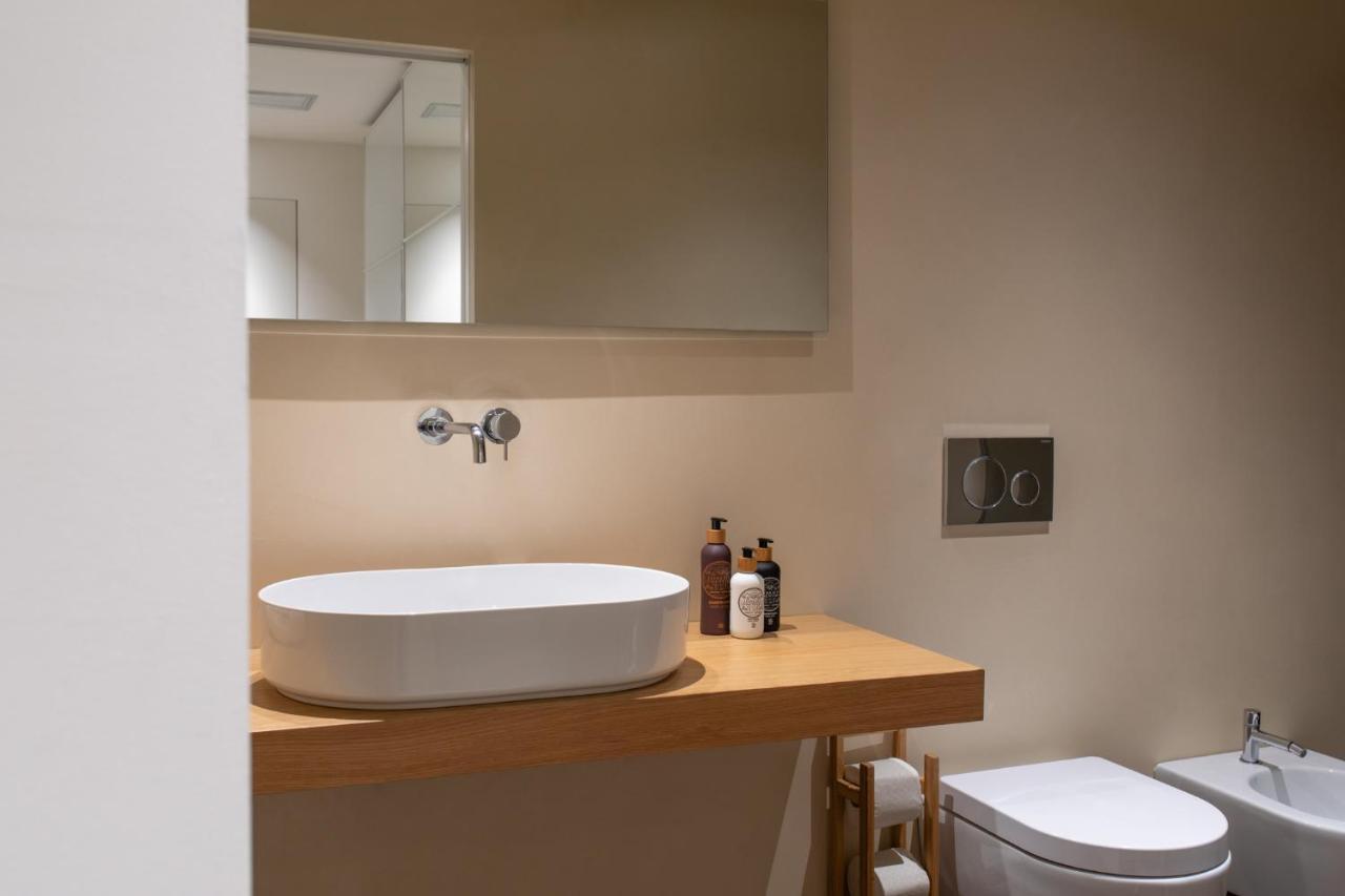 סאלו Luxury Lake View Apartments מראה חיצוני תמונה